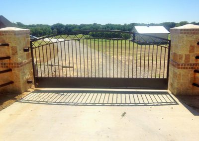 Custom Drive Gate Contractor