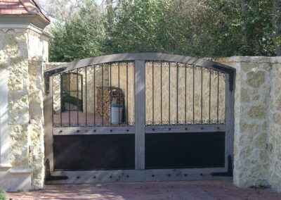 Expert Drive Gates Installation - Spring Creek Fence and Gate